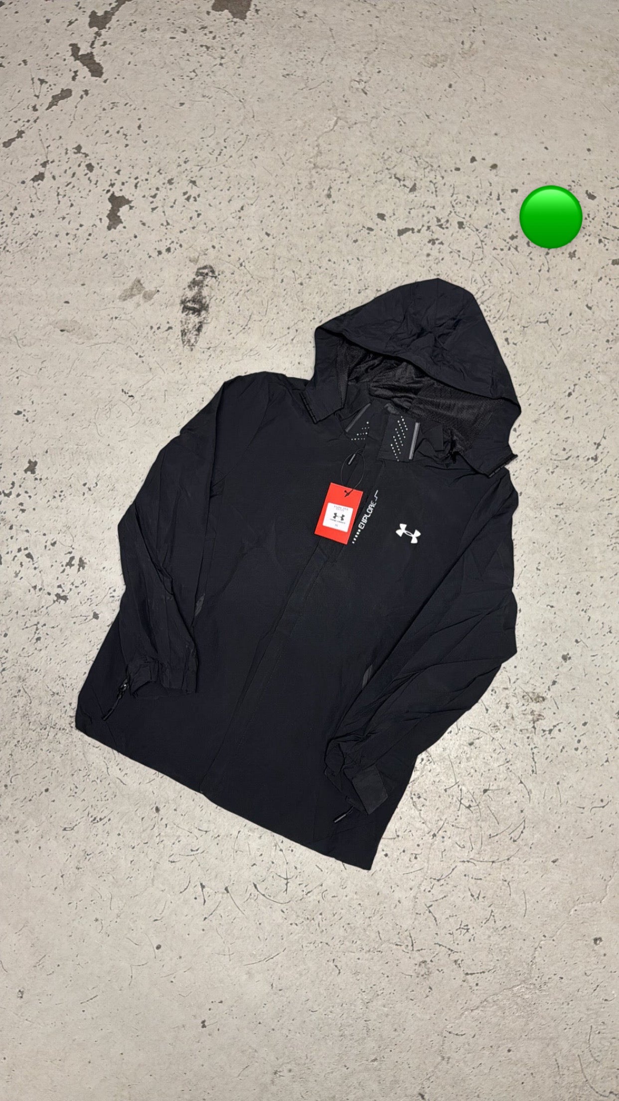 Armour Windbreaker 📲